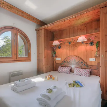 Le Cristal Mb6 View, Pool, Private Sauna, Parking & Wifi - Happy Chamonix