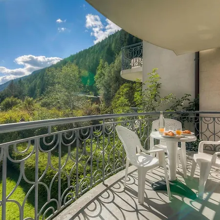 Le Cristal Mb6 View, Pool, Private Sauna, Parking & Wifi - Happy *